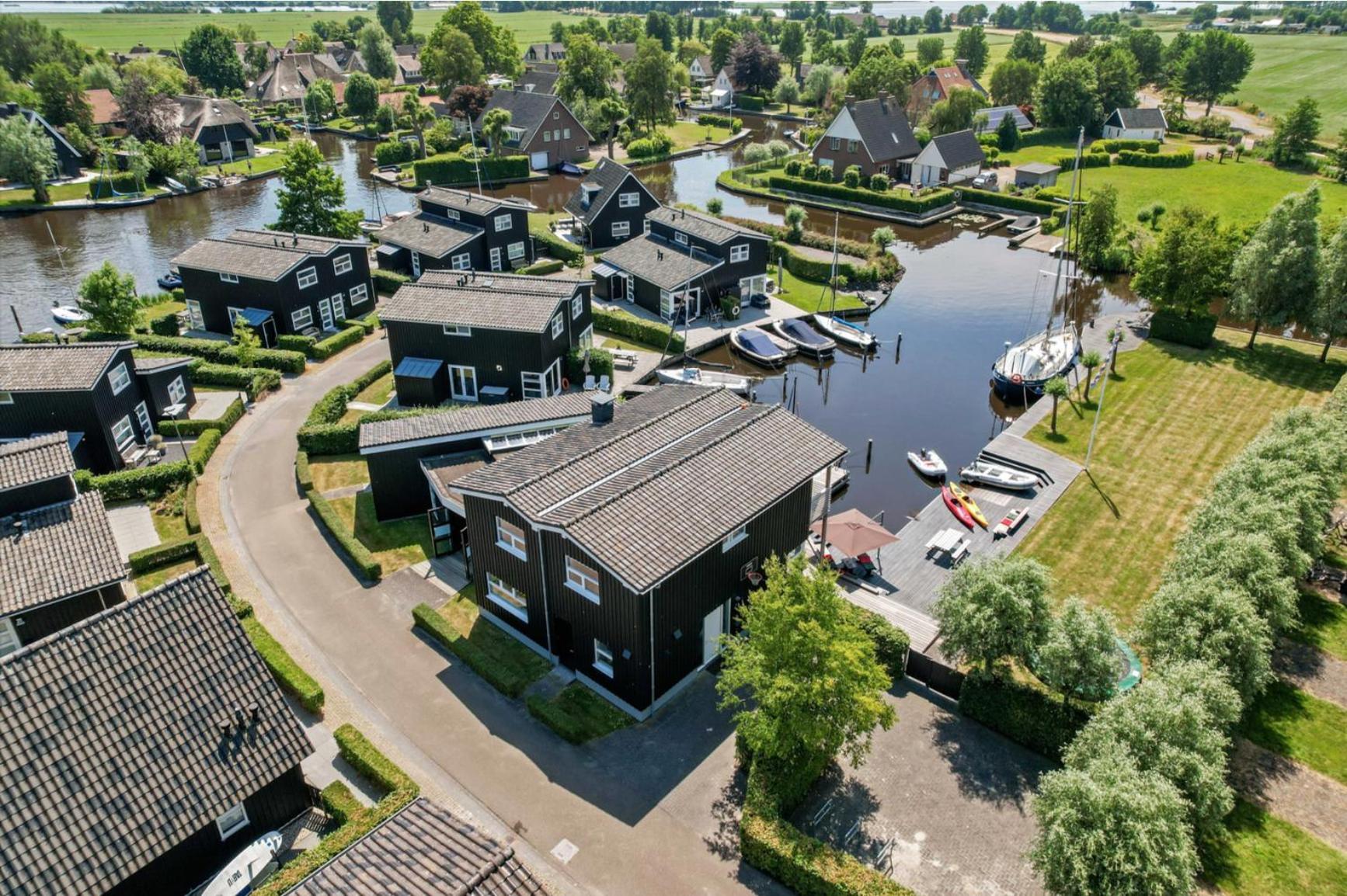 Waterpark Oan 'E Poel Bij Sneekermeer Terherne Dış mekan fotoğraf